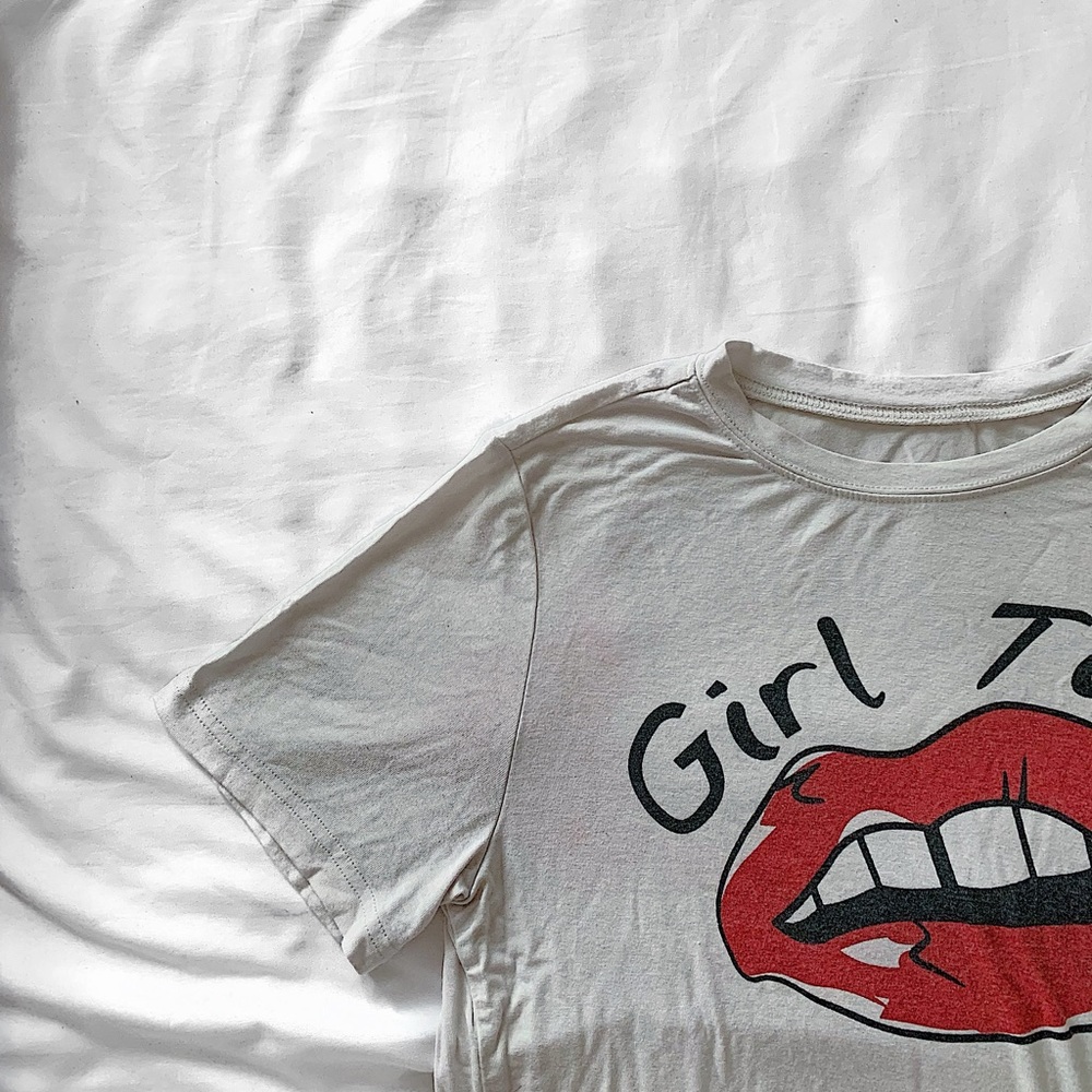 white cropped graphic tee